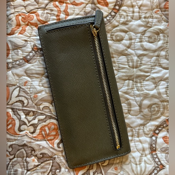 Michael Kors Wallet - Picture 3 of 3